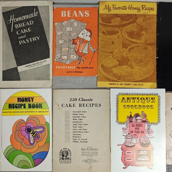 Vintage Cookbook Lot of 12 Baking Cakes Breads Frozen Local Ethnic Recipes - Picture 3 of 5
